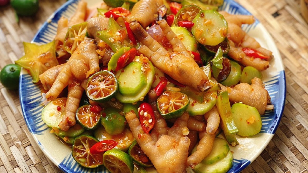 Chân gà sốt thái